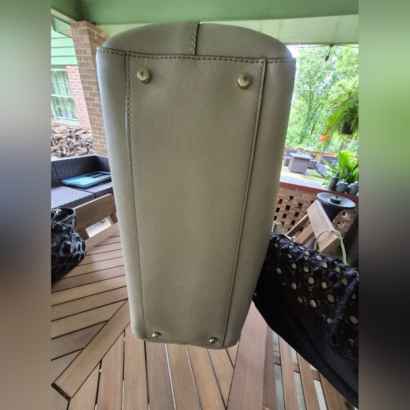 Kate Spade Handbag With Crossbody Strap Euc - Picture 4 of 8